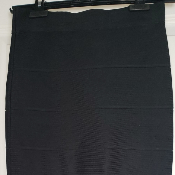 BCBG Maxazria Black bandage skirt - Picture 3 of 3